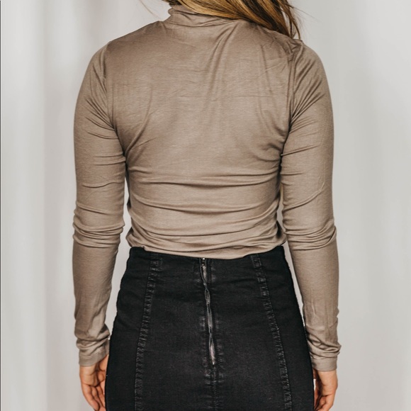 NEW // Day To Day Turtleneck Top - Mocha - Picture 4 of 4